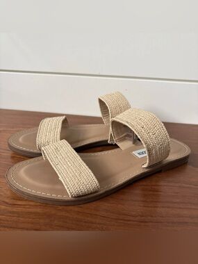 Steve Madden Women’s Dual Flat Slides Sandals Ivory Raffia Size 7 Summer Beach